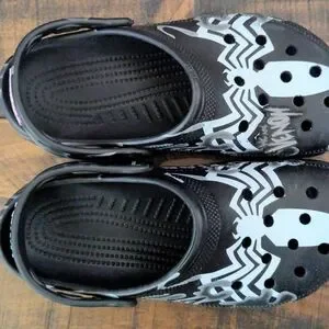 Marvel Venom x Crocs Classic Clog Spiderman Size Men 5 Women 7 CROCS | Shoes | Marvel Venom X Crocs Classic Clog Spiderman  main image 4